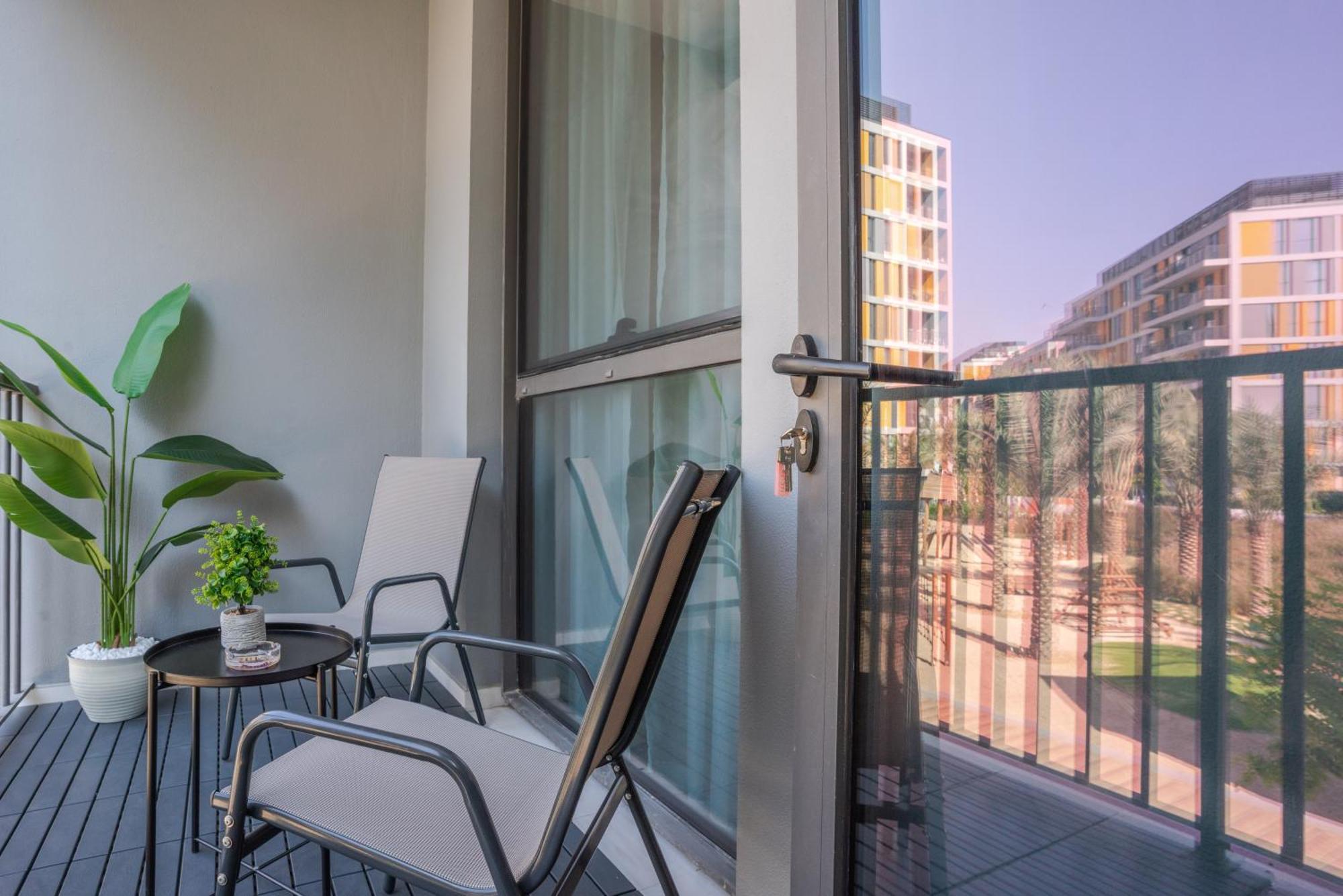 Chic 1Br In Mesk 1 With Serene Balcony Views By Vibel Apartment Dubai Exterior photo